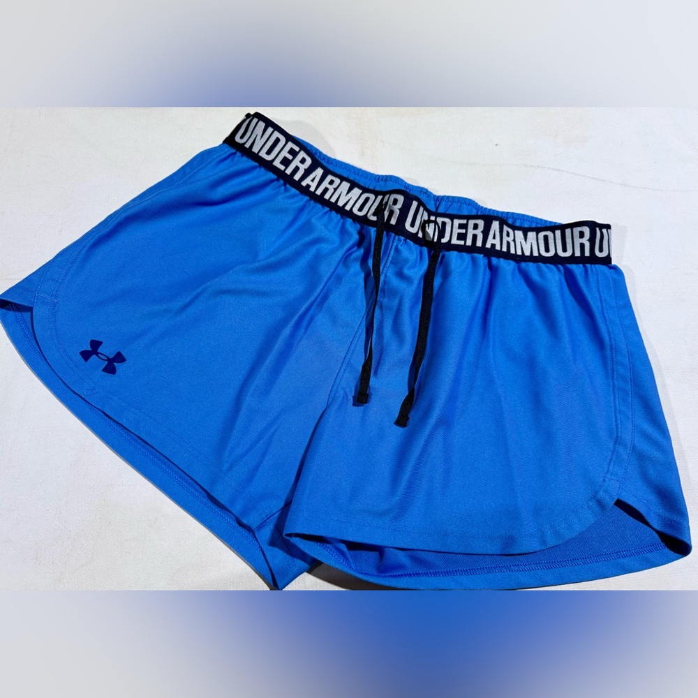 Under Armour Women's Blue Athletic Shorts Size-Small